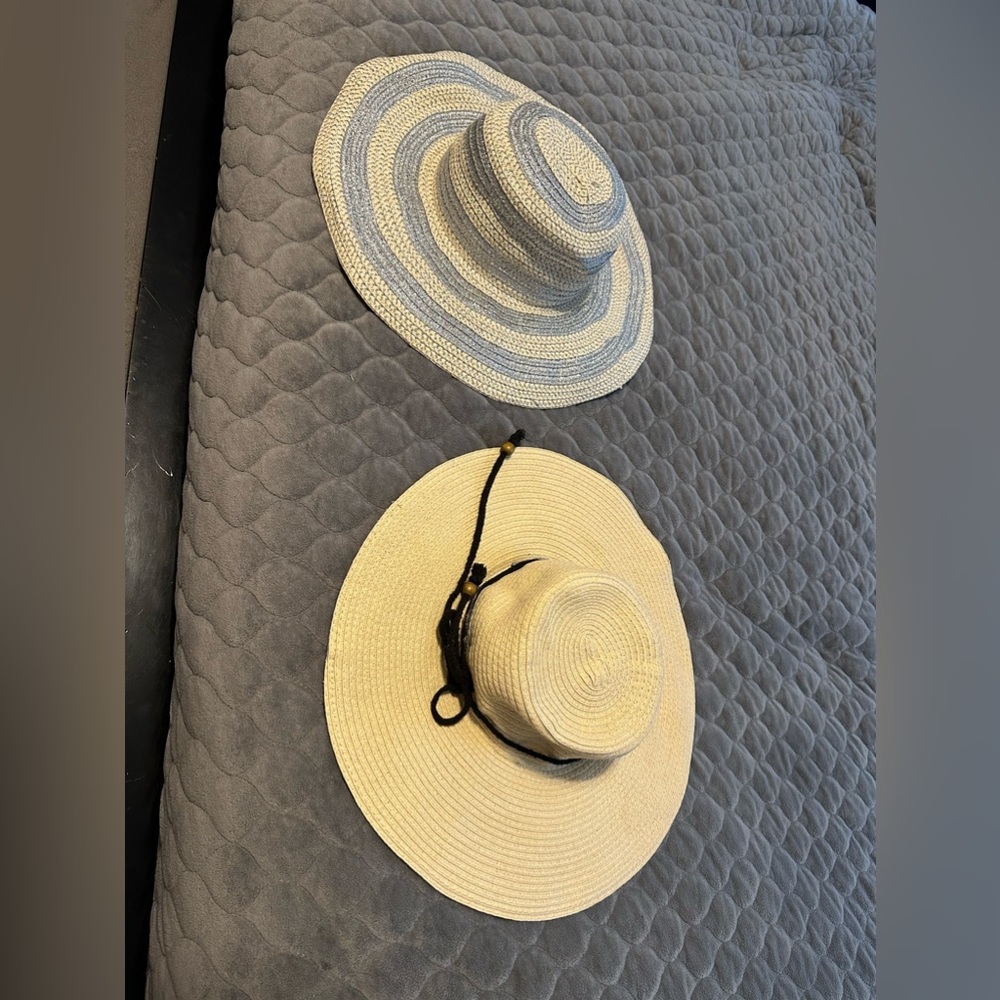 2 sun hats
